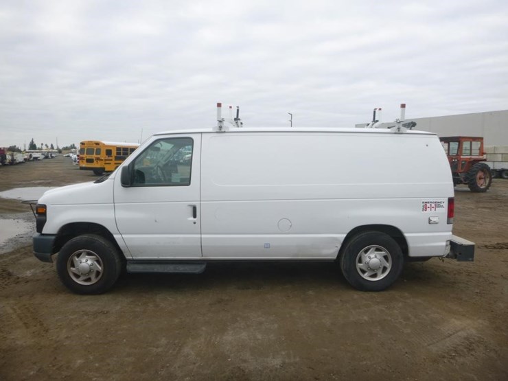 2012-ford-e150-image-5