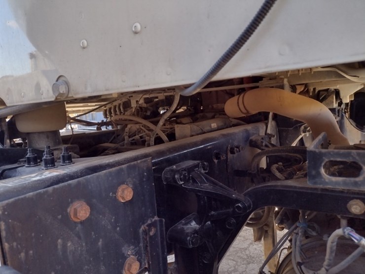 peterbilt-567-image-42