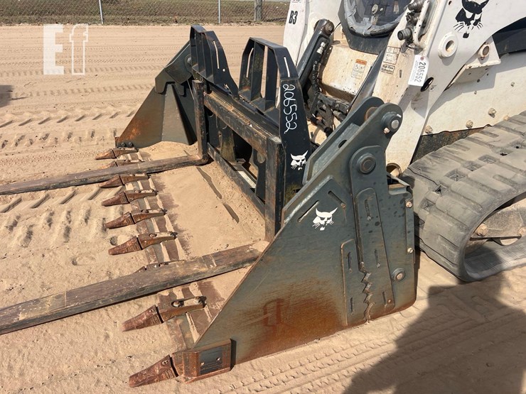 bobcat-t870-image-9