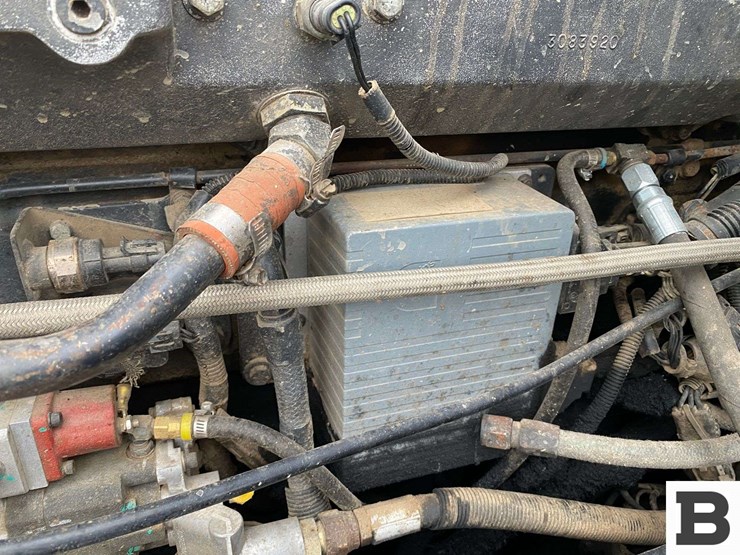 1993-freightliner-fld120-image-48