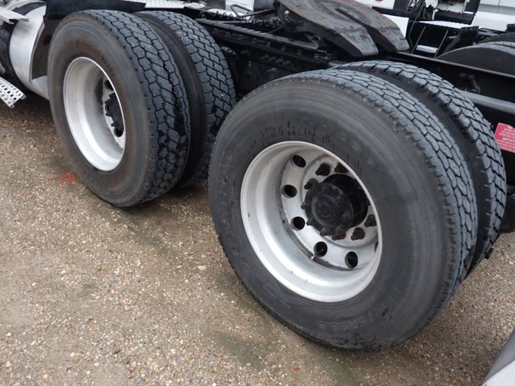 volvo-vnl780-image-18