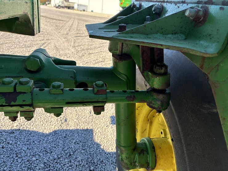 john-deere-4020-image-38