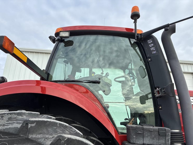 case-ih-magnum-315-image-19