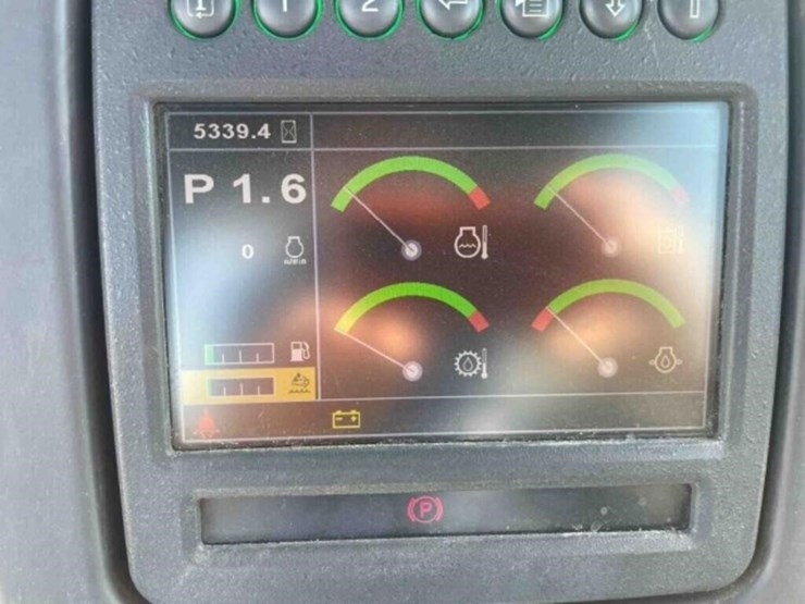 2019-deere-750k-lgp-image-33