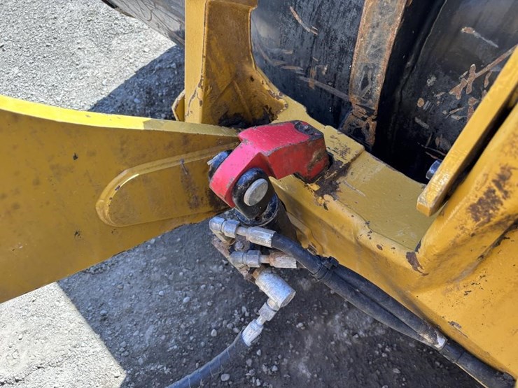 2019-caterpillar-930m-image-13