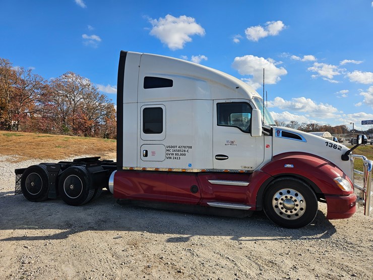 2021-kenworth-t680-image-24