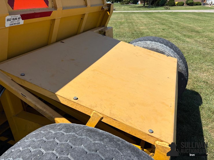 2015-kuntz-900-9-yd-pull-type-scraper-image-15