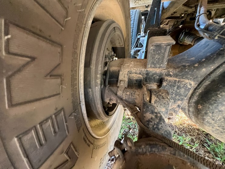 peterbilt-520-image-38