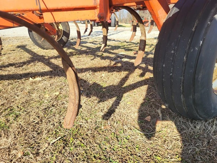 allis-chalmers-1300-field-cultivator-image-17