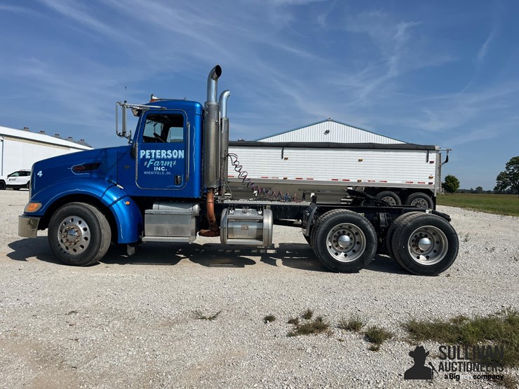 peterbilt-386-image-8