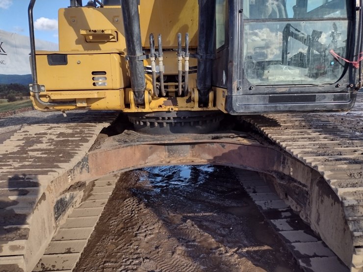 caterpillar-320fl-image-20