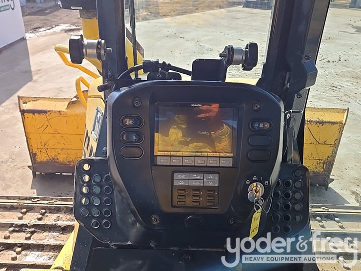 2018-komatsu-d61pxi-24-image-128