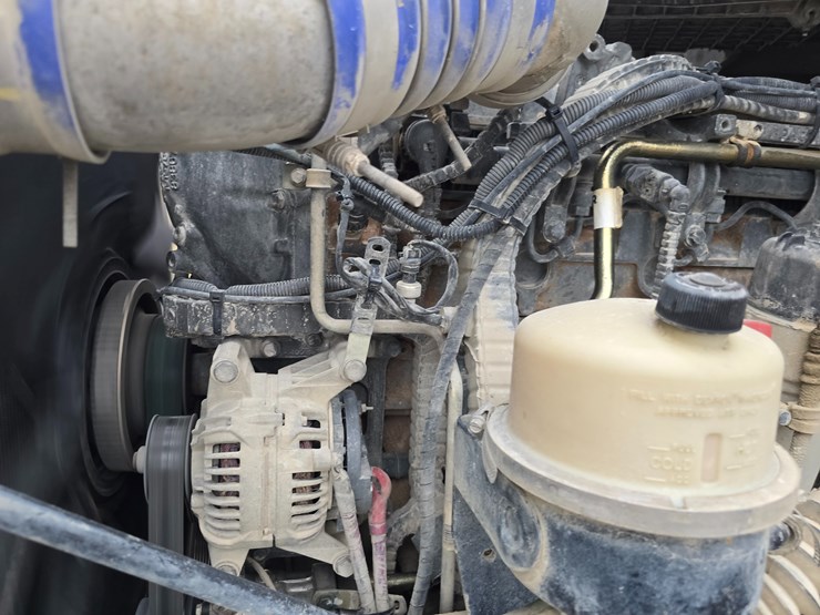 2020-peterbilt-567-image-137