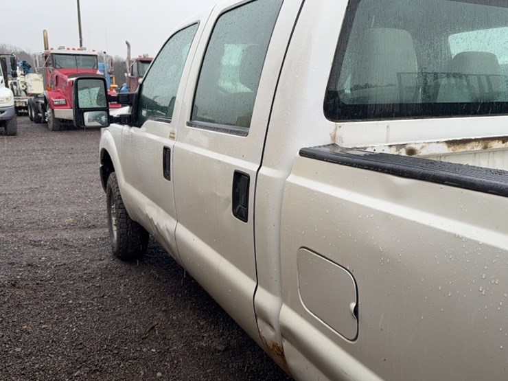 2011-ford-f250-image-14