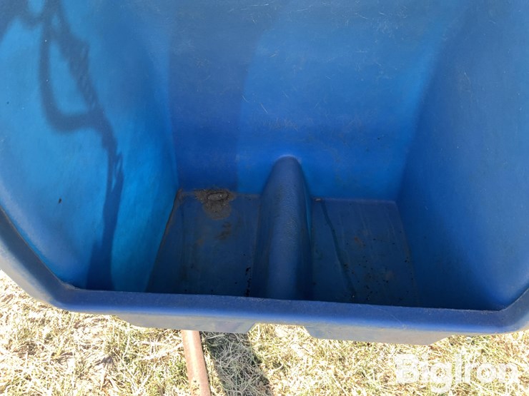 lewis-cattle-oiler-image-15