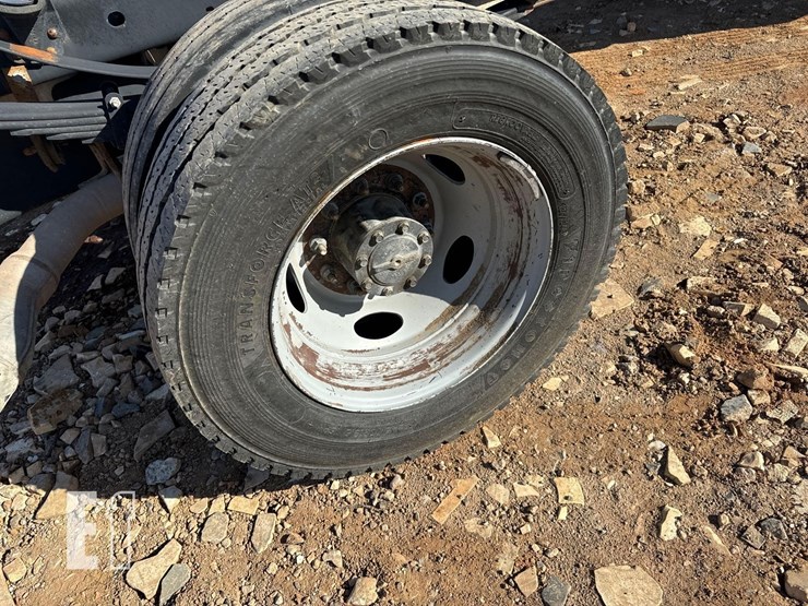 ford-f550-xl-image-25