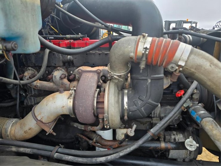 international-9400-image-23