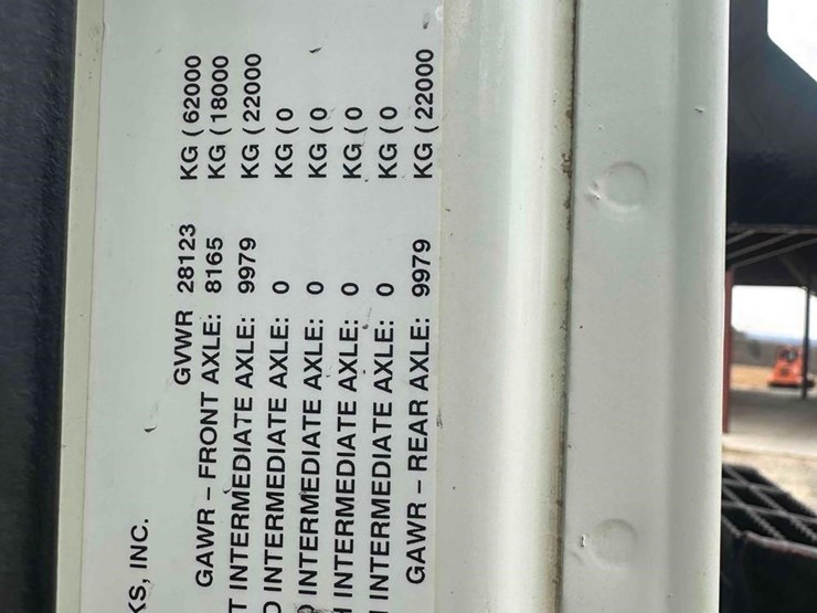 2017-mack-granite-gu713-image-21