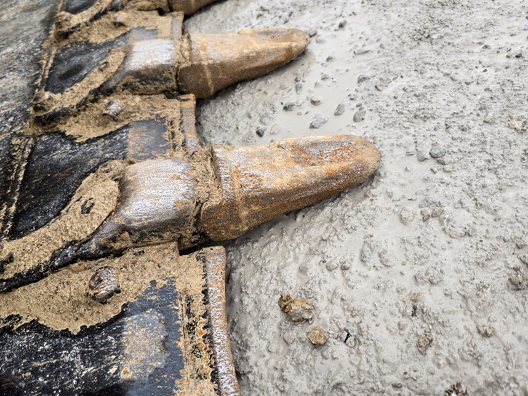 caterpillar-953d-image-54