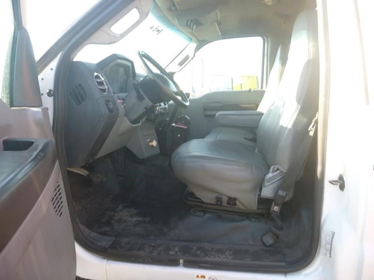 2013-ford-f650-image-13