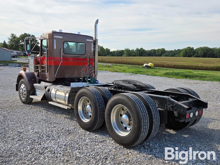 2013-kenworth-w900-image-7