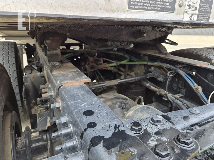 2018-freightliner-cascadia-116-image-13