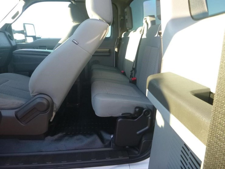 2011-ford-f550-image-12