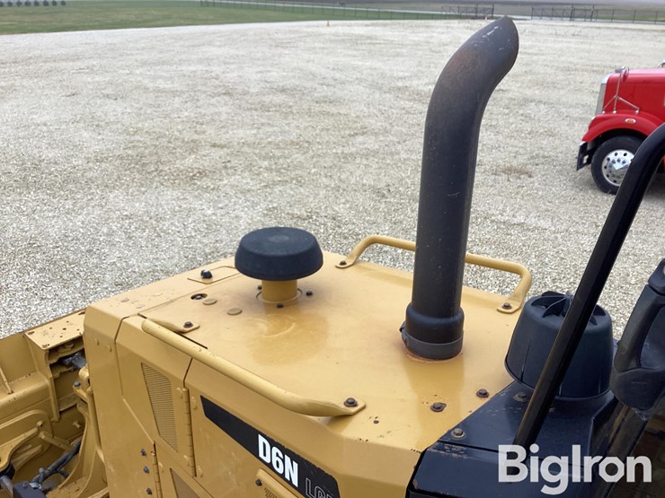 2017-caterpillar-d6n-lgp-image-19