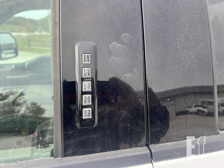 ford-f250-xlt-image-30