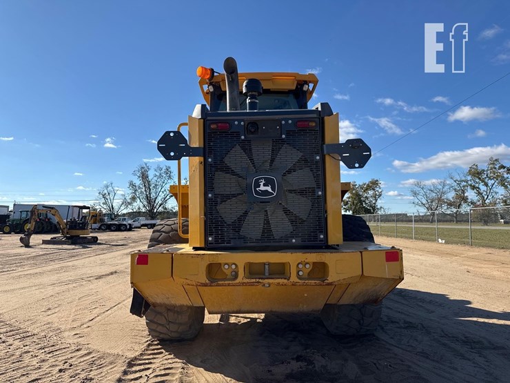 2022-deere-624-p-tier-image-7