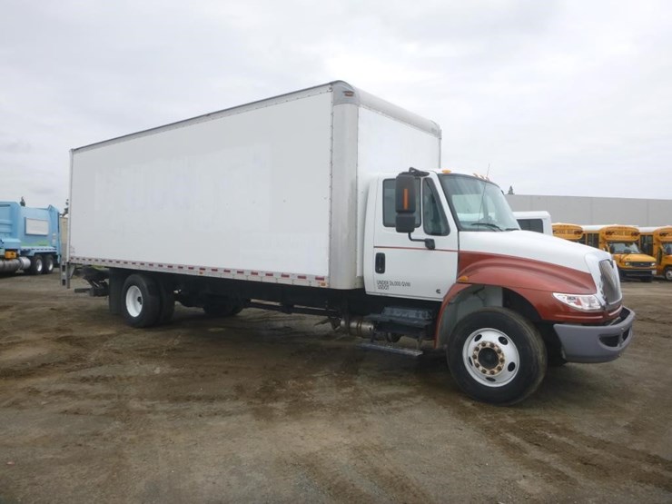 2019-international-durastar-4300-image-2