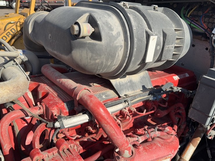 2013-kenworth-t800-image-23