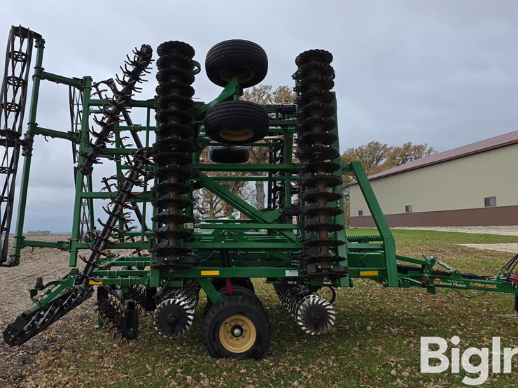 great-plains-3000tm-image-4