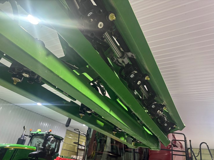 john-deere-r4044-image-5