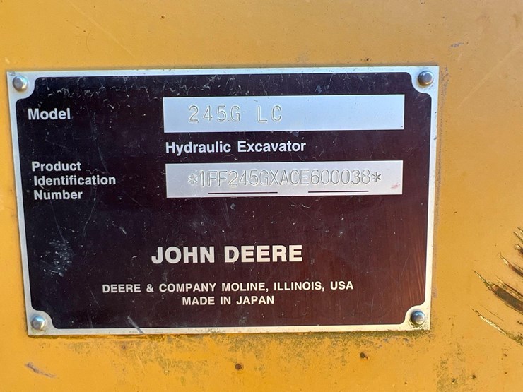 deere-245g-lc-image-32