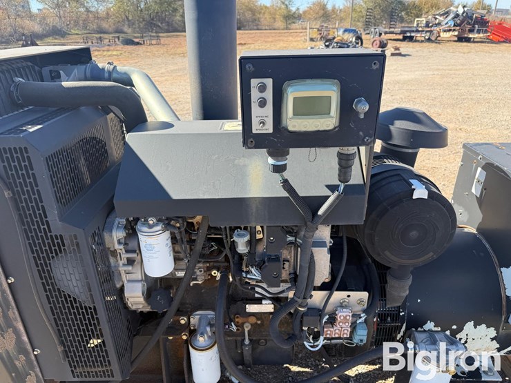 marathon-magnaplus-100kw-skid-mounted-diesel-generator-image-10