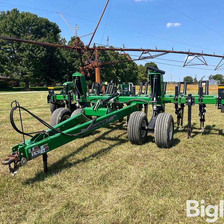 UNVERFERTH ZONEBUILDER 132