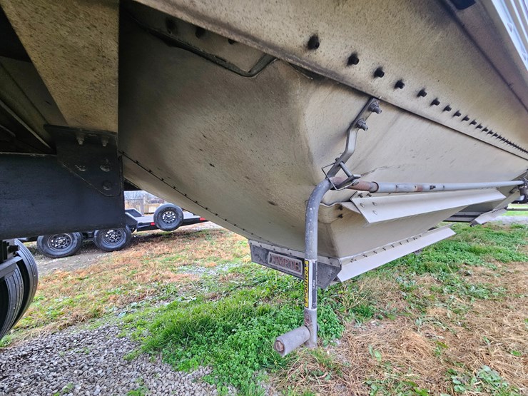 2017-timpte-hopper-bottom-image-26