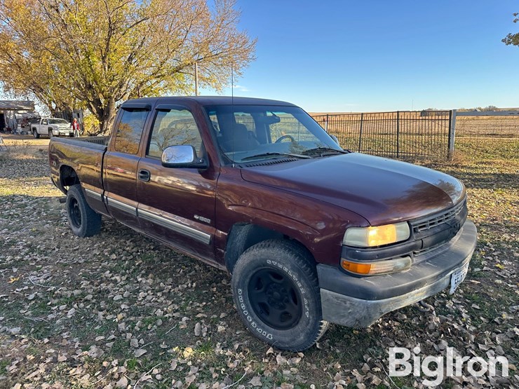2002-chevrolet-silverado-1500-image-3