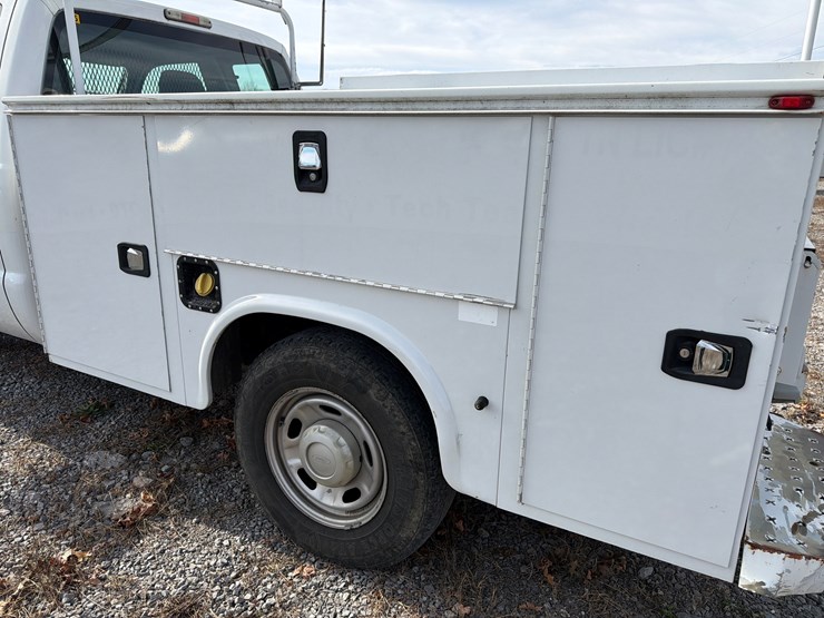 ford-f250-xl-image-7