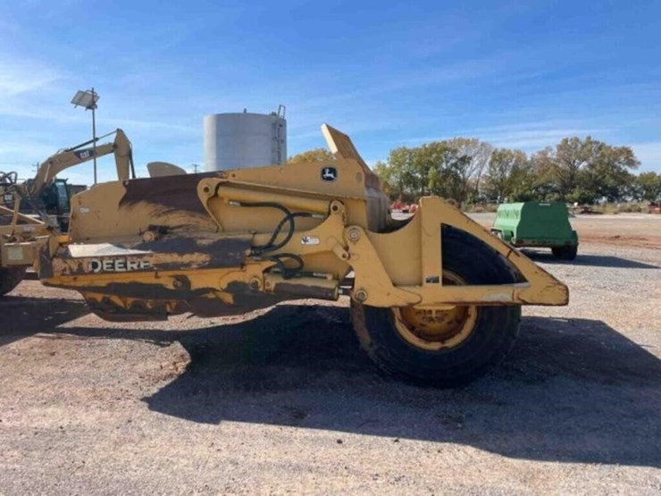 2004-&-2005-john-deere-1812-scraper-package-of-two-image-15