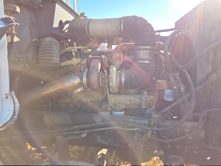 1988-freightliner-day-cab-semi-image-42