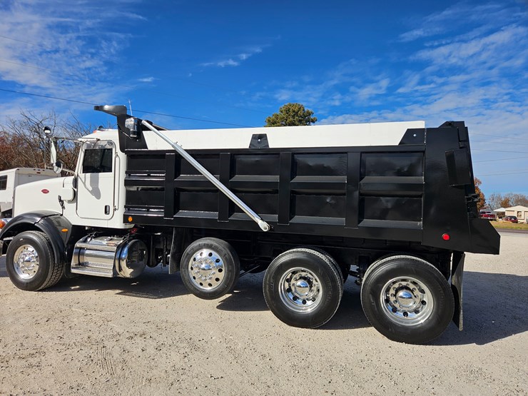 2009-peterbilt-365-image-11