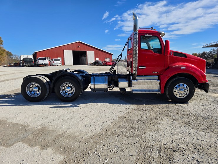 kenworth-t880-image-38