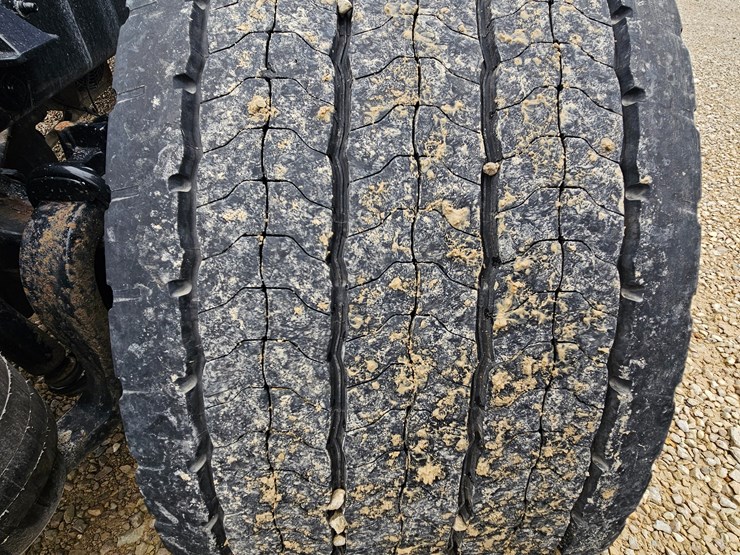 peterbilt-579-image-92