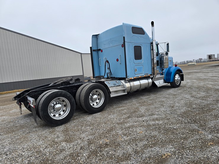 1999-kenworth-w900l-image-28