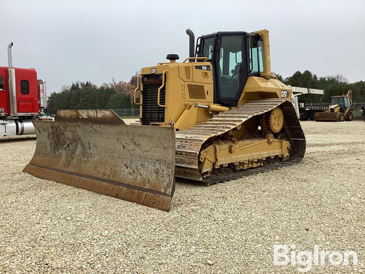 2017-caterpillar-d6n-lgp-image-3