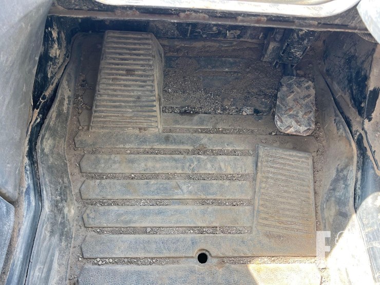 caterpillar-305e2-cr-image-32