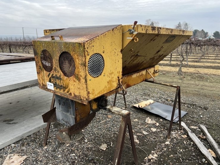 hi-way-p-6-salt-&-sand-spreader-image-2