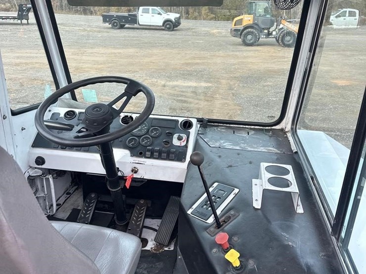 2011-capacity-tj5000-image-19